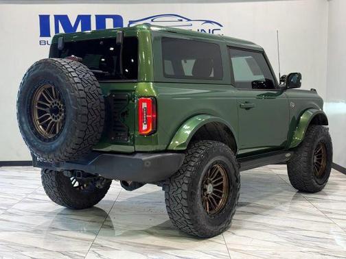 Eruption Green Metallic 2022 Ford Bronco Wildtrak