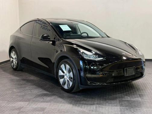 2023 Tesla Model Y Long Range Dual Motor All-Wheel Drive