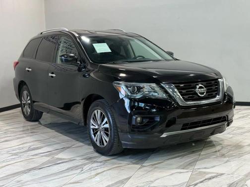 2018 Nissan Pathfinder SV