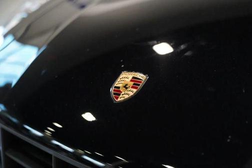 2018 Porsche Macan Macan Turbo
