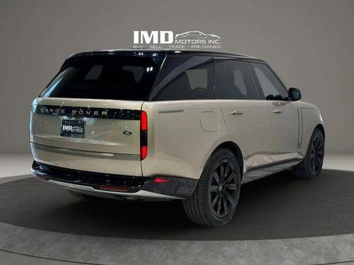 Gold 2023 Land Rover Range Rover P530 SE