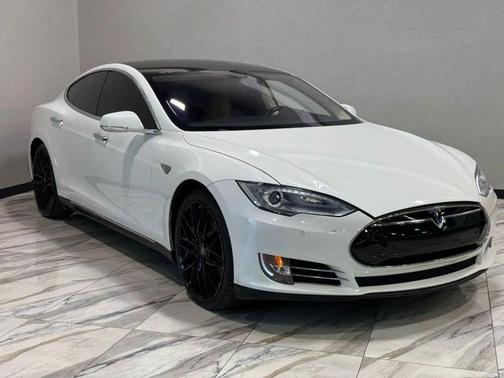 2014 Tesla Model S 85