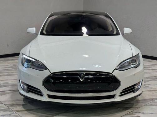 2014 Tesla Model S 85