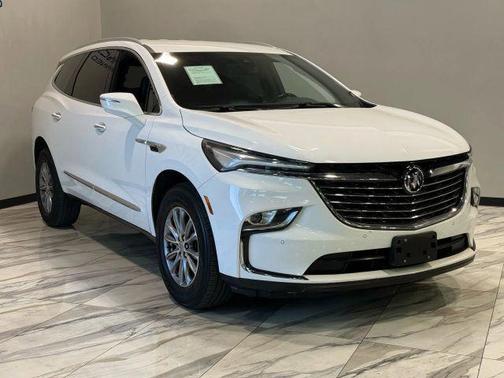 2023 Buick Enclave Essence FWD