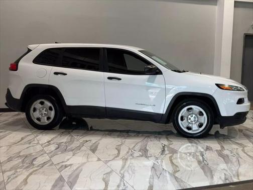 2017 Jeep Cherokee Sport
