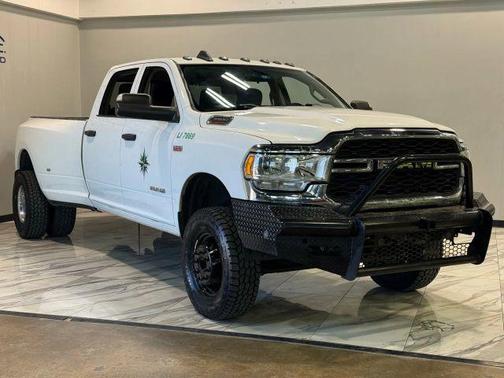 2020 RAM 3500 Tradesman Crew Cab 4x4 8' Box