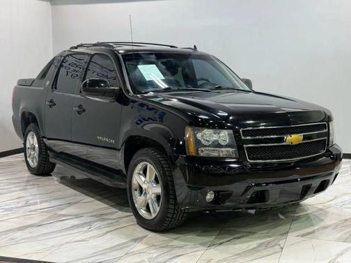 2013 Chevrolet Avalanche LS