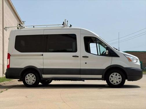 2017 Ford Transit-150 XLT
