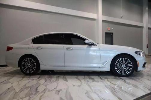 2017 BMW 530 530i