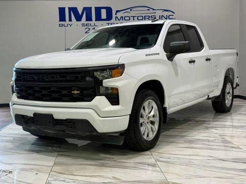 Summit White 2023 Chevrolet Silverado 1500 Custom
