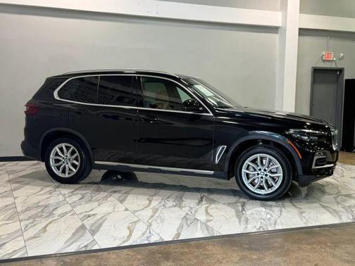 Black Sapphire Metallic 2020 BMW X5 xDrive40i