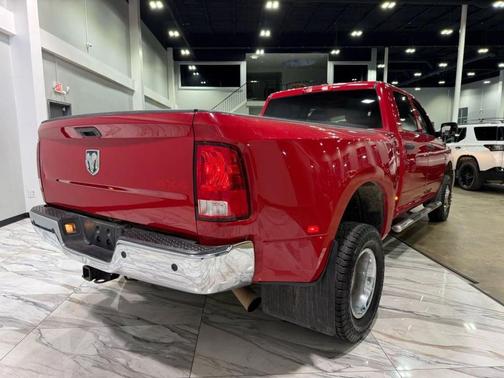 2018 RAM 3500 Tradesman Crew Cab 4x4 8' Box