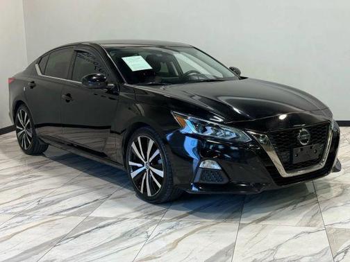 2020 Nissan Altima SR FWD