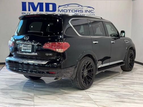 2017 INFINITI QX80 Base
