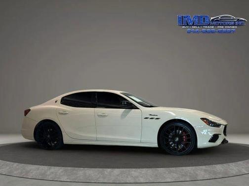 Bianco 2022 Maserati Ghibli Modena