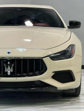 Bianco 2022 Maserati Ghibli Modena