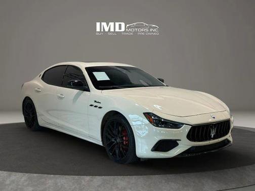 Bianco 2022 Maserati Ghibli Modena