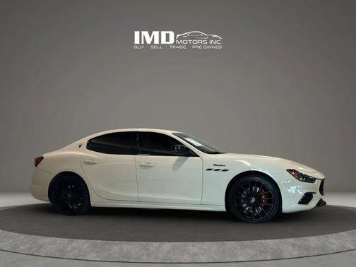 Bianco 2022 Maserati Ghibli Modena