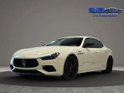 Bianco 2022 Maserati Ghibli Modena