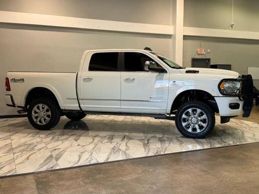 2019 RAM 2500 Limited Crew Cab 4x4 6'4' Box