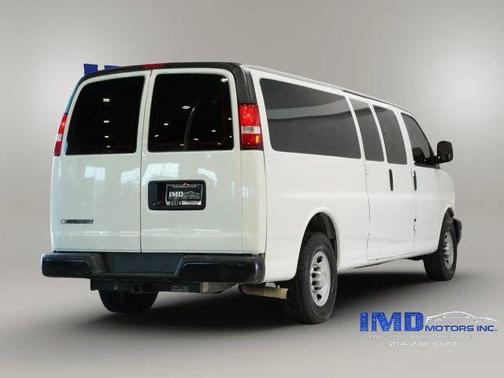 Summit White 2020 Chevrolet Express 2500 Work Van