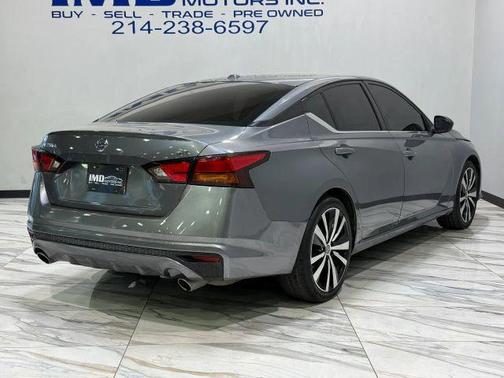 Gun Metallic 2021 Nissan Altima SR FWD