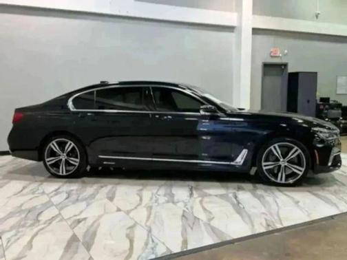 2017 BMW 750 i xDrive