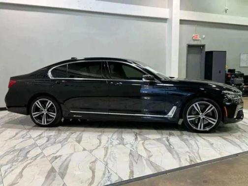 2017 BMW 750 i xDrive