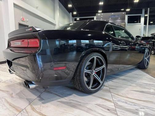 2008 Dodge Challenger SRT8