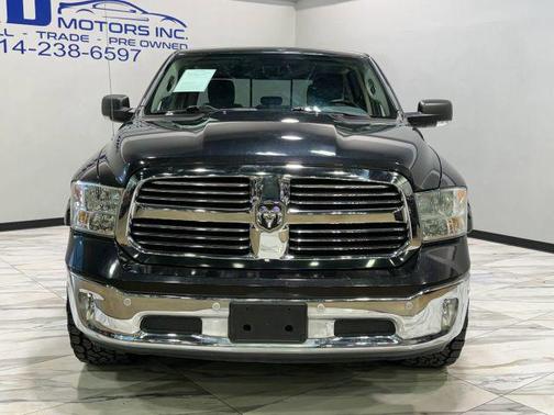 Brilliant Black Crystal Pearlcoat 2015 RAM 1500 Lone Star