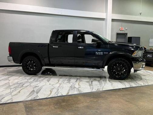 Brilliant Black Crystal Pearlcoat 2015 RAM 1500 Lone Star