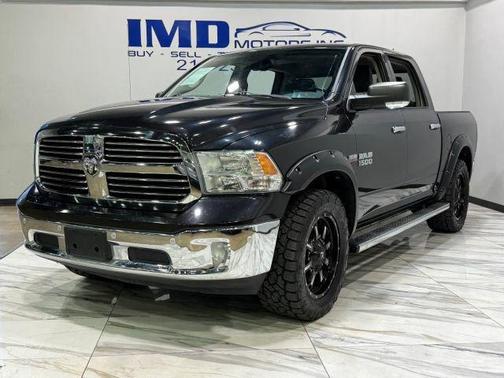 Brilliant Black Crystal Pearlcoat 2015 RAM 1500 Lone Star