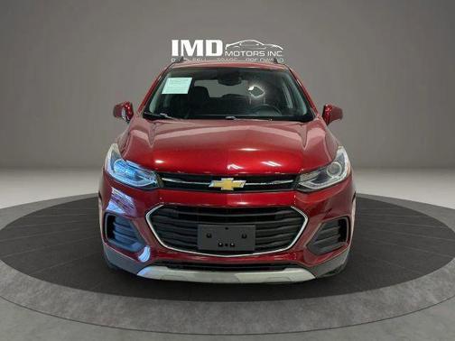 Crimson Metallic 2022 Chevrolet Trax LT