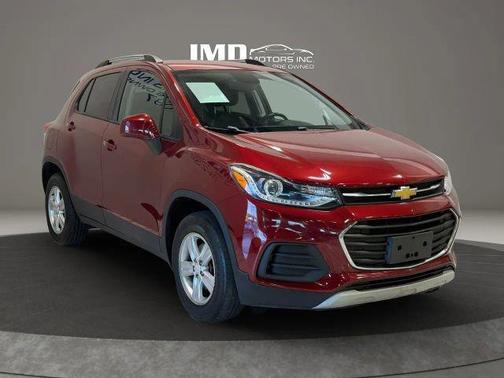 Crimson Metallic 2022 Chevrolet Trax LT