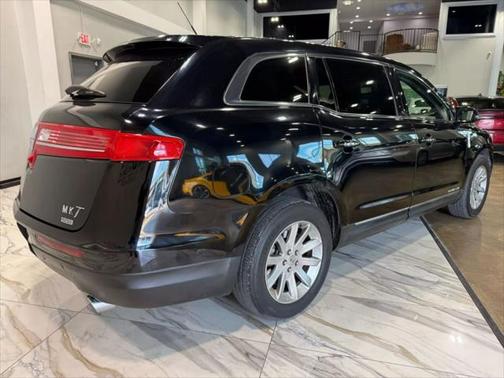 2017 Lincoln MKT Livery