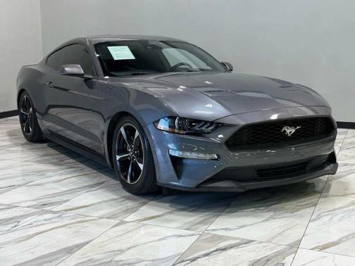 2022 Ford Mustang EcoBoost