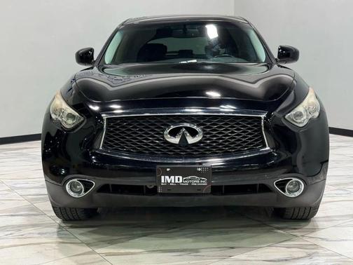 2017 INFINITI QX70 Base