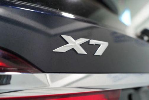 Carbon Black Metallic 2021 BMW X7 xDrive40i