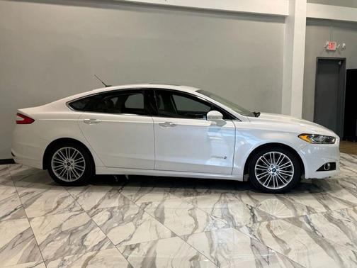 2014 Ford Fusion Hybrid SE