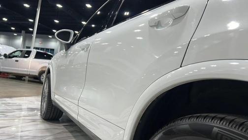 2017 Porsche Cayenne Platinum Edition