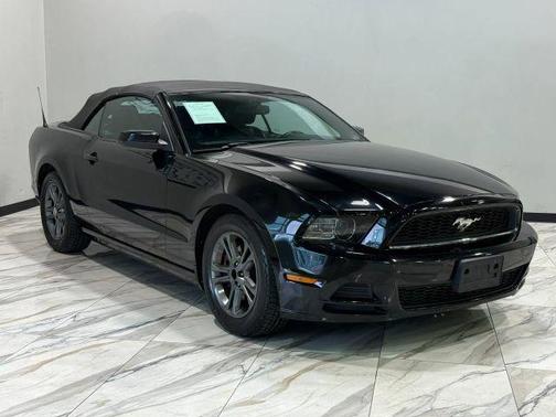 Black 2014 Ford Mustang V6 Premium