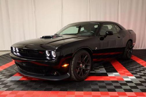 2016 Dodge Challenger R/T Scat Pack