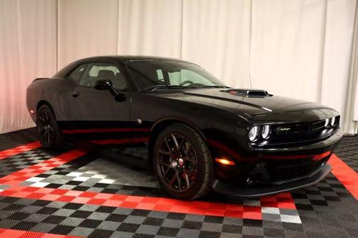 2016 Dodge Challenger R/T Scat Pack