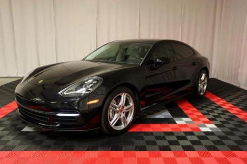 2019 Porsche Panamera S