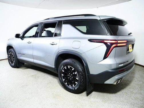 Sterling Gray Metallic 2024 Chevrolet Traverse AWD Z71