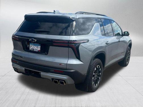 Sterling Gray Metallic 2024 Chevrolet Traverse AWD Z71