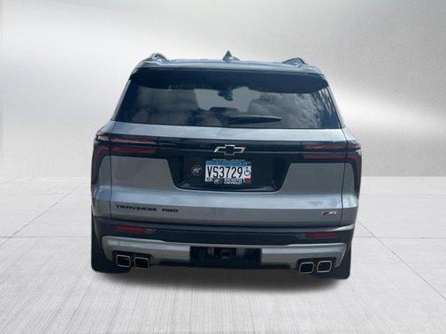 Sterling Gray Metallic 2024 Chevrolet Traverse AWD Z71