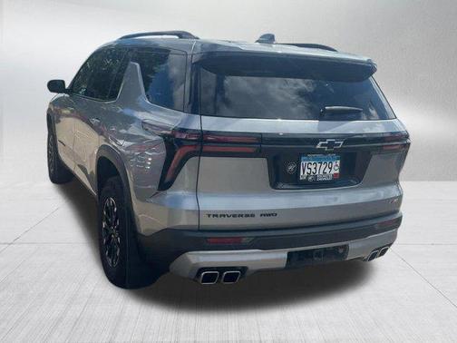 Sterling Gray Metallic 2024 Chevrolet Traverse AWD Z71