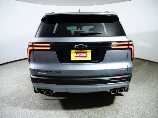 Sterling Gray Metallic 2024 Chevrolet Traverse AWD Z71