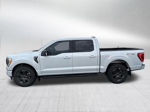 SPACE WHITE MET 2022 Ford F-150 XLT